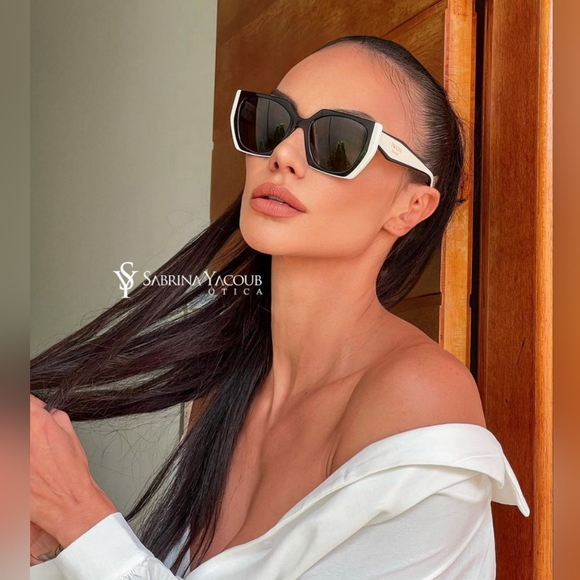 🔥💯- Authentic New PRADA PR 15WS09Q5S0 Black / Talc Sunglasses - Picture 1 of 13